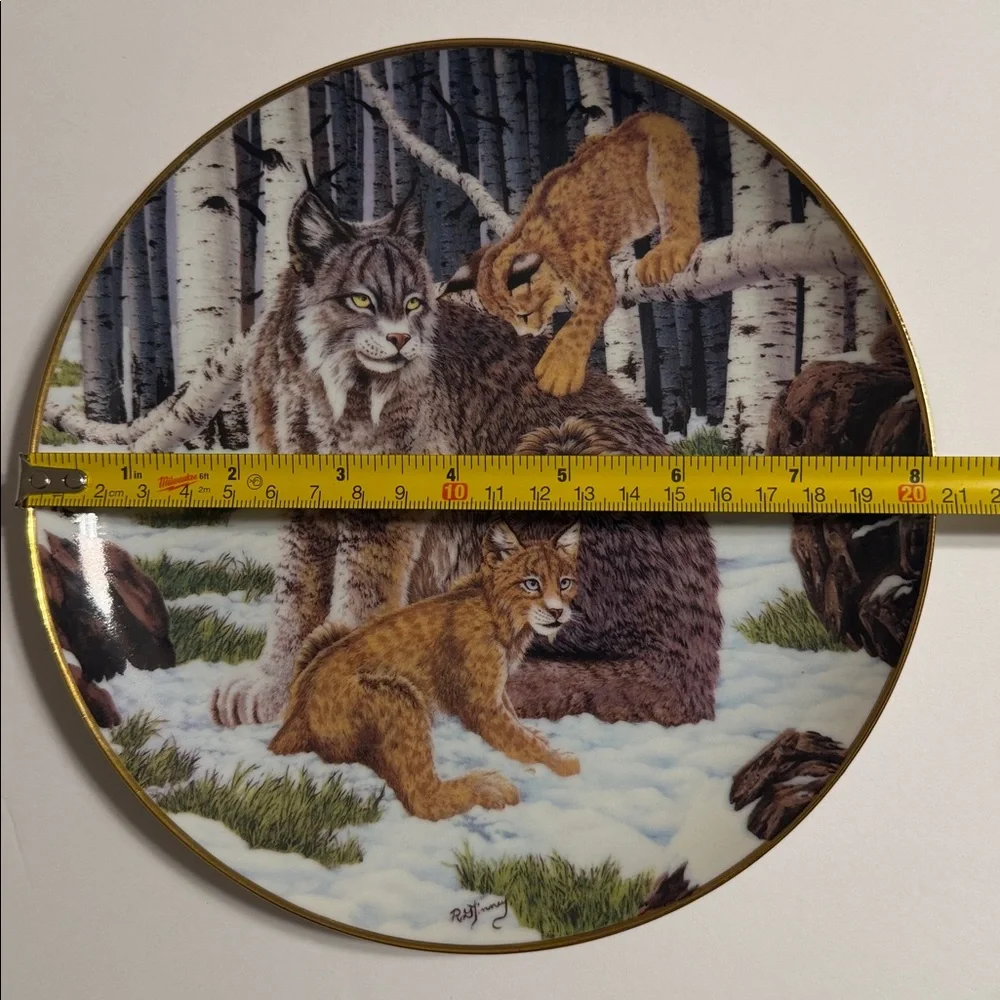 Vintage. FLEETWOOD Collection. Endangered Kingdom. FOREST SANCTUARY. Plate A2631